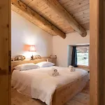 Apartment Casa Verocip, With Panoramic Balcony On Dolomites