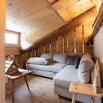 Casa Verocip, With Panoramic Balcony On Dolomites Cortina d'Ampezzo